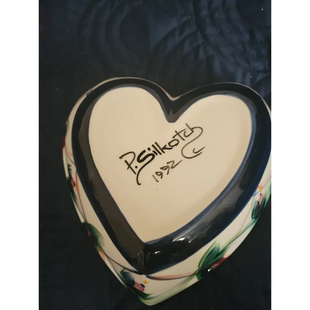 Heart Shape Bowl by P Silkotch Hand Painted Royal Blue‎ Pink Tulip 1992 Signed